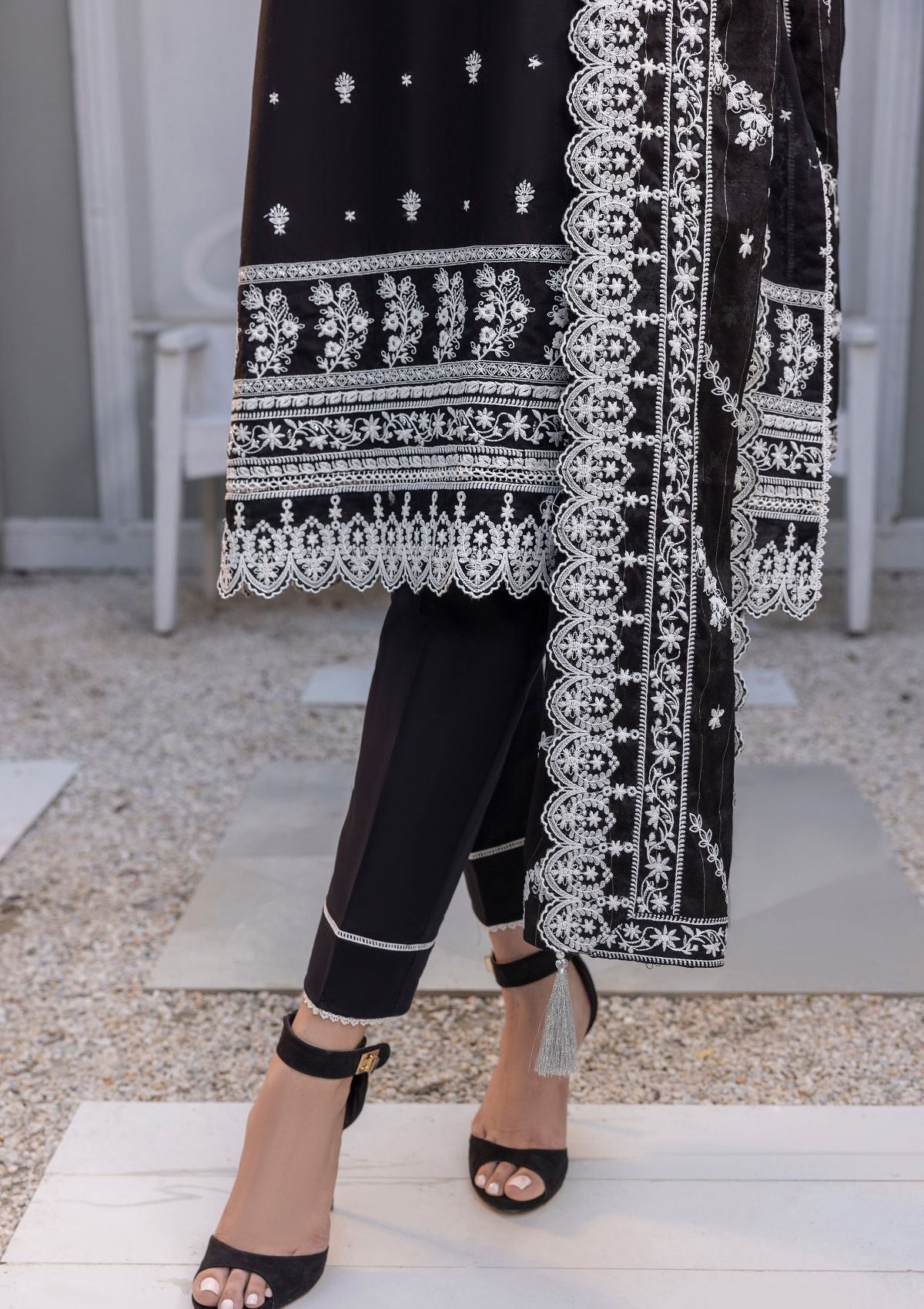 Lawn Collection  - Lakhany - Embroidered - Eid Edition - LG-AM-0061