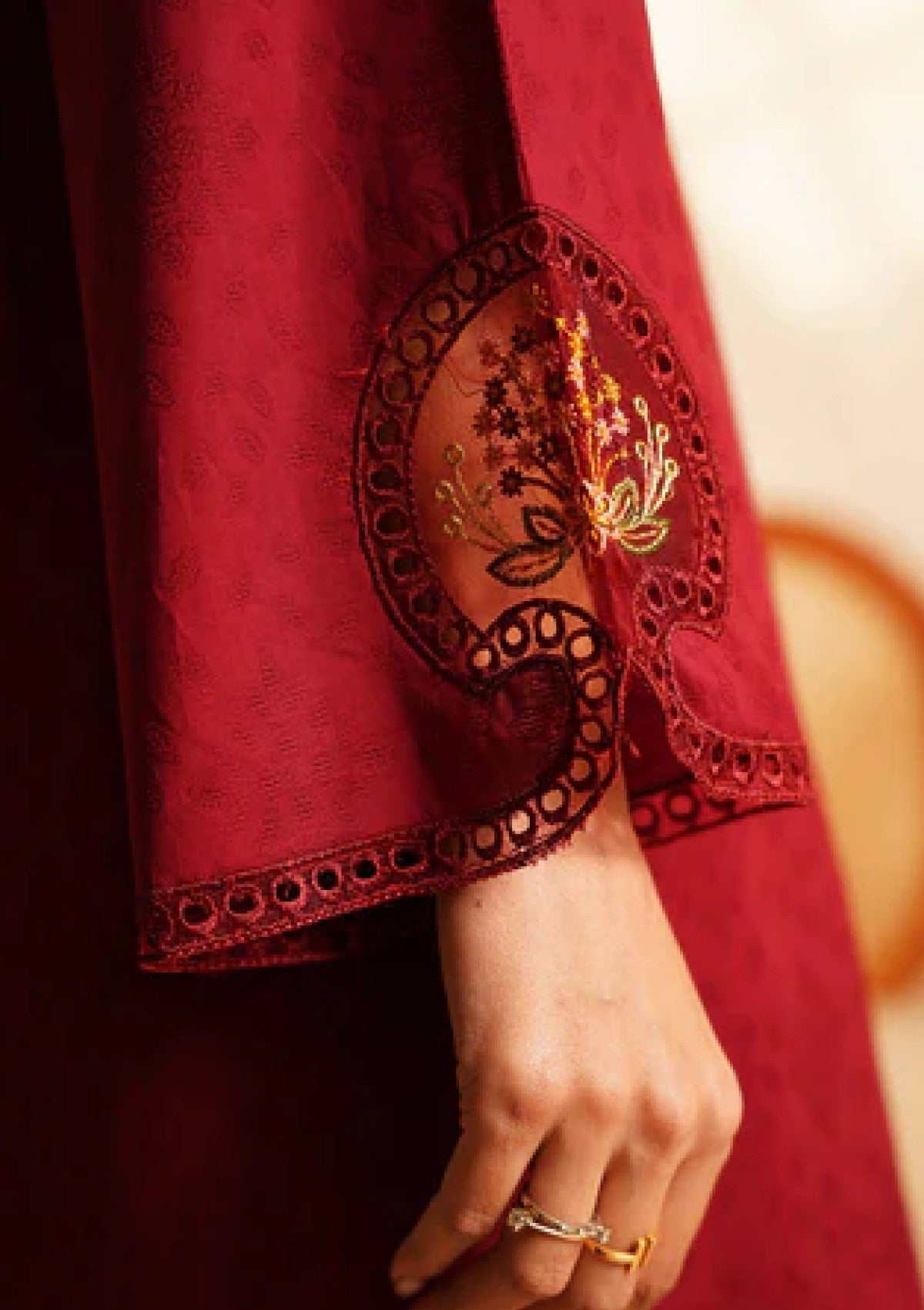 Pret Collection - Cinq - Verve 25 - Crimson
