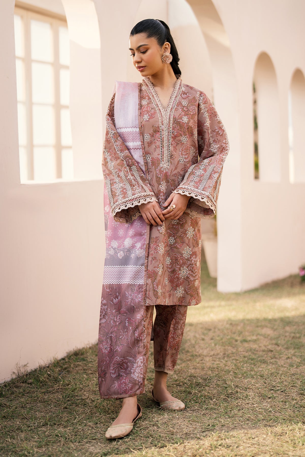 EMBROIDERED PRINTED LAWN UF-602