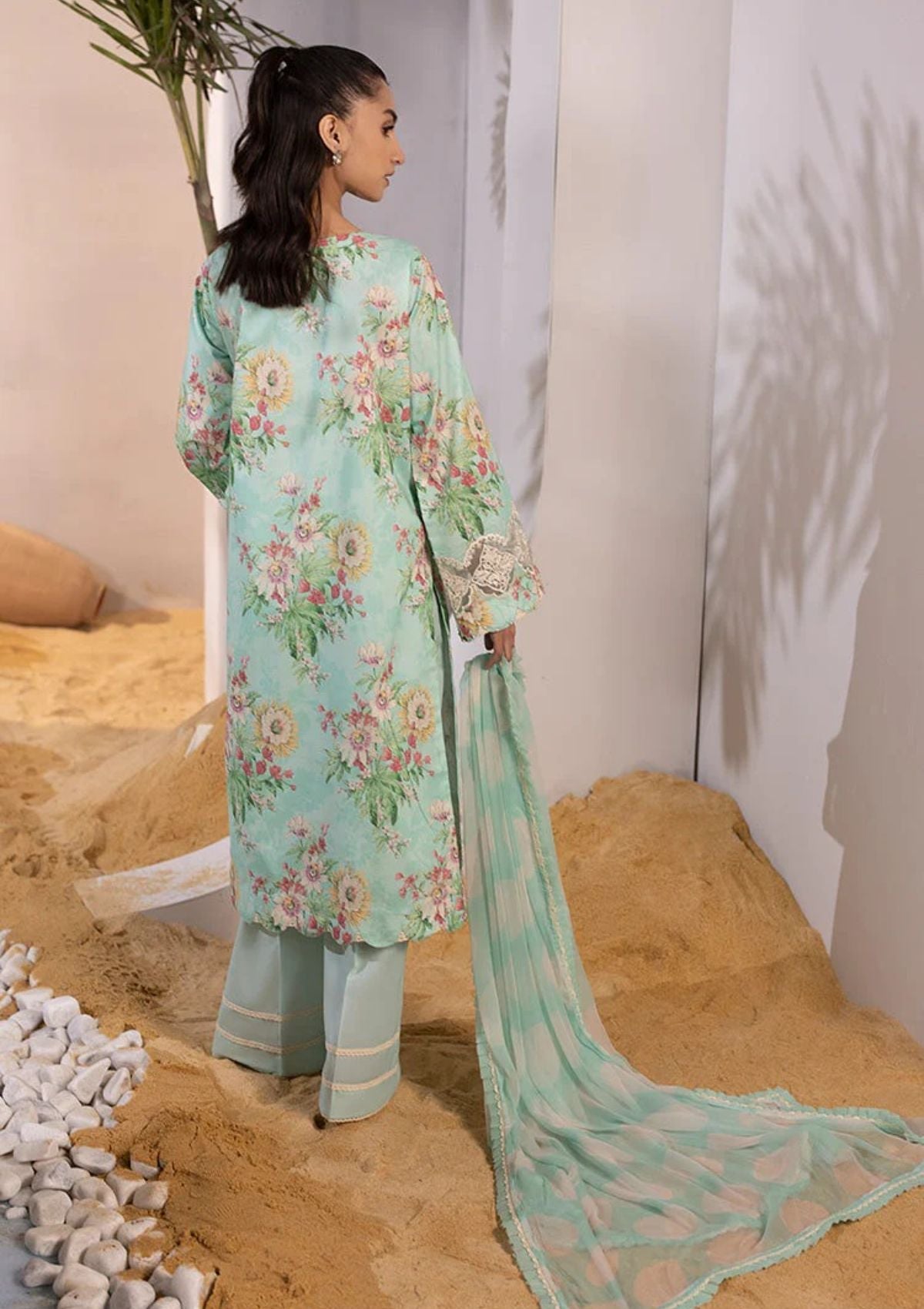 lawn-collection-ellena-summer-unstitched-24-eas-l3-08-03