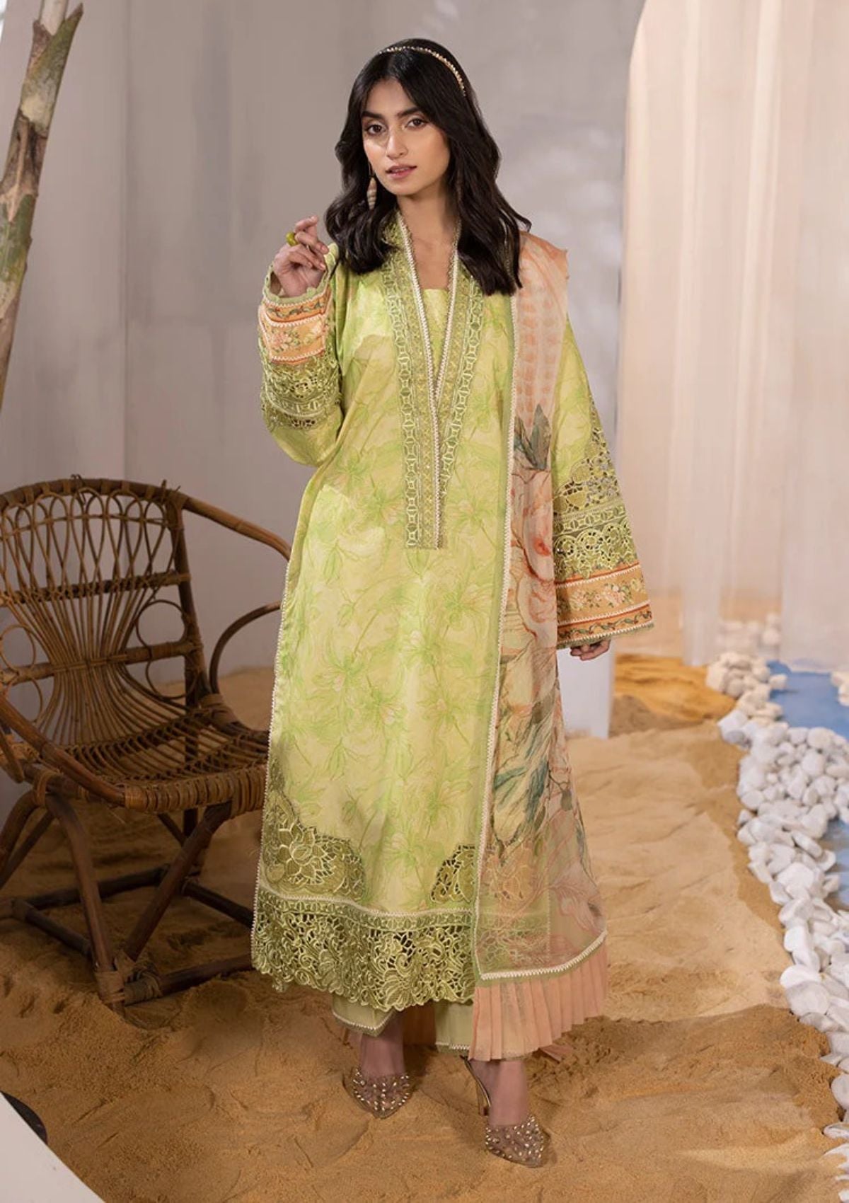 lawn-collection-ellena-summer-unstitched-24-eas-l3-08-06