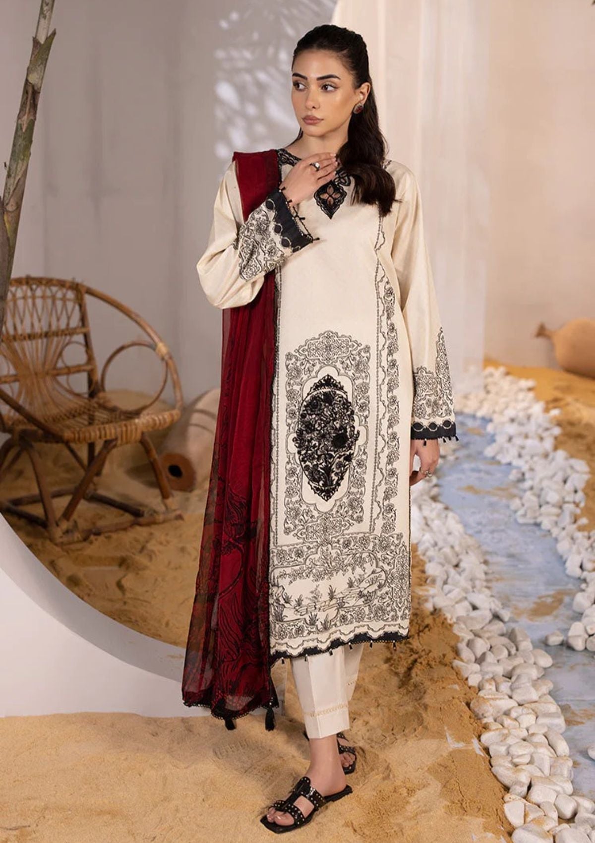 lawn-collection-ellena-summer-unstitched-24-eas-l3-08-07