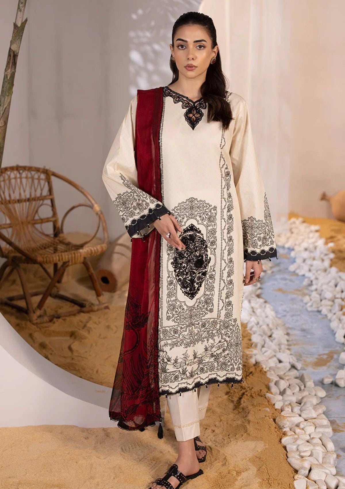 lawn-collection-ellena-summer-unstitched-24-eas-l3-08-07