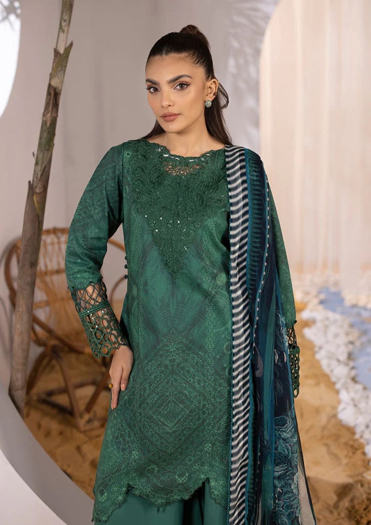 lawn-collection-ellena-summer-unstitched-24-eas-l3-08-08