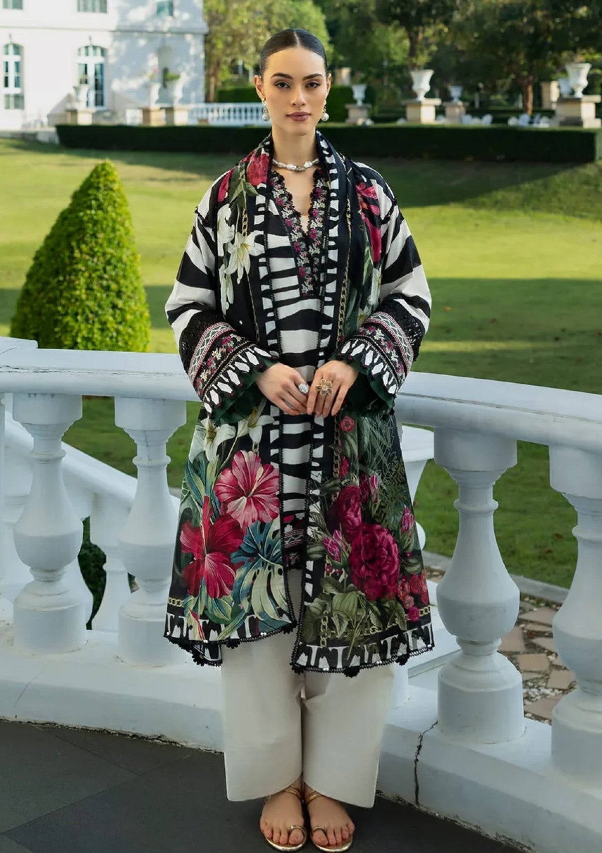 Lawn - Elaf Premium - Prints 25 - EPE-02A - CHARLOTTE